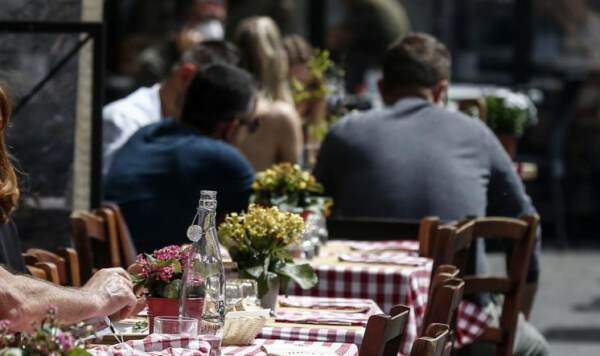 Firenze, mangiano tonno in 2 diversi ristoranti: in 9 finiscono al pronto soccorso