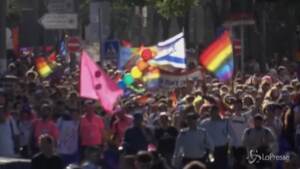 Israele: folla immensa al Pride di Gerusalemme