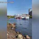 New York: il traghetto si arena e imbarca acqua, soccorsi 100 passeggeri