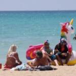 La Spagna dà il via alla stagione turistica, a Maiorca spiagge e locali iniziano a riempirsi