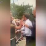 Francia: Macron preso a schiaffi, il video dell’aggressione