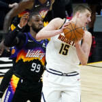 Playoff Nba, Brooklyn sul 2-0 contro Milwaukee, Phoenix schianta Denver