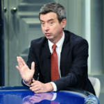 Pd punta su blocco selettivo dei licenziamenti, no da M5S