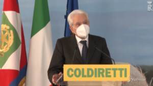 Mattarella: “Dovere offrire a giovani occasioni per riflettere su futuro”