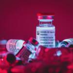 Crisanti: “No al mix vaccini. Cts si assuma responsabilità per Astrazeneca a under 60”