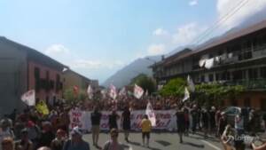 No Tav: migliaia in marcia in Val Susa