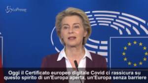Covid, Von der Leyen: “Green pass simbolo di Europa aperta e digitale”