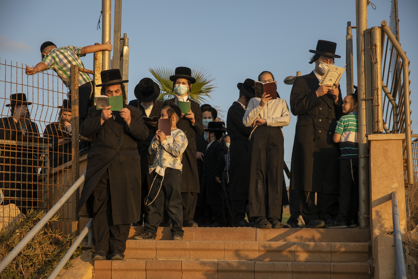 Covid: in Israele da oggi via la mascherina, anche al chiuso