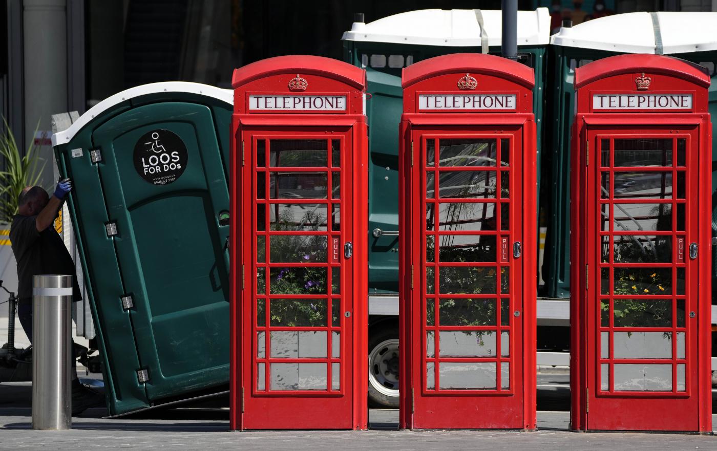 Inghilterra teme variante Delta: restrizioni fino 19/7. Germania verso addio a mascherine
