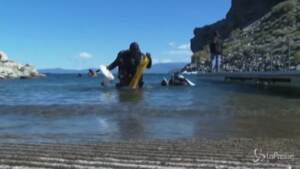 Usa, organizzazione non profit ripulisce il Lake Tahoe