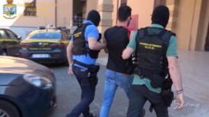Messina, trafficavano droga con ambulanza durante lockdown: 8 arresti