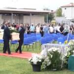 L’ultimo saluto a Michele Merlo: oltre mille persone allo stadio di Rosà