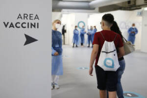 Roma, apertura dell’Open Day Junior: campagna vaccinale per i ragazzi della fascia 12-16 anni