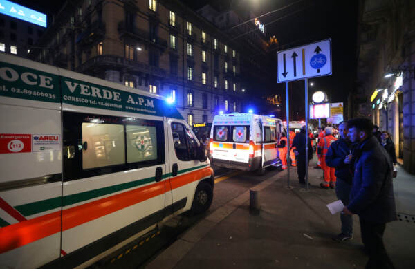 Soccorsi ai feriti in Metropolitana fermata cadorna a seguito di una brusca frenata del convoglio