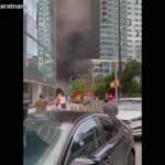 New York, auto prende fuoco nel centro del Queens