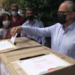 Roma, il candidato Pd Gualtieri vota alle primarie del centrosinistra