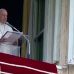 Myanmar, Papa Francesco: “Situazione straziante, consentire aiuti”