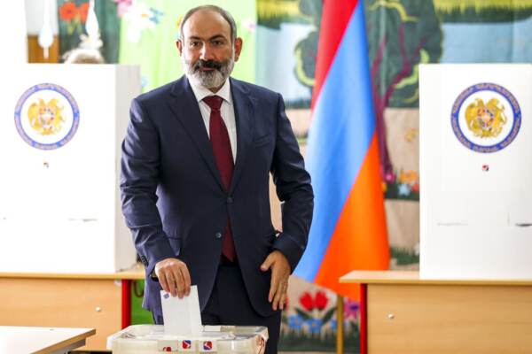 Armenia, il premier Pashinyan vince le elezioni col 53,9%