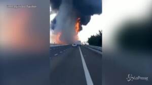 Incidente tra camion, incendio in A1: due vittime