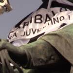 Garibaldi era juventino, maglia bianconera gigante sulla statua a Napoli: il blitz di Napoli Capitale