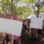 Los Angeles, decine di sostenitori di Britney Spears fuori dal tribunale