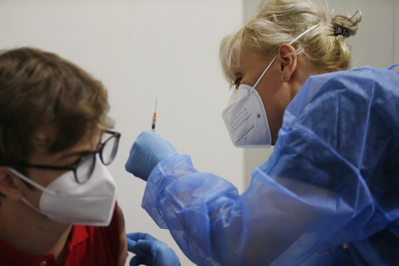 Covid, ministero Salute: “Aumento segnalazioni casi Delta. La prima dose di vaccino non copre da questa variante”