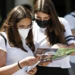 Covid, Bozza Iss: “Focolai Delta anche in Italia, tracciamento e vaccini”