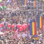 Tel Aviv, in migliaia al Pride colorano strade e lungomare