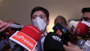 Vaccini, Speranza: “L’Italia sta facendo grande lavoro, bisogna insistere”