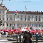 Sindacati in piazza in tre città, Landini al governo: “Non è il momento di fratture sociali”