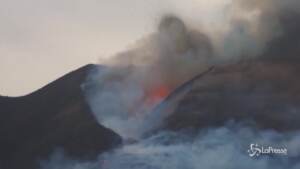 Etna, nuova colata lavica dal cratere di Sud Est