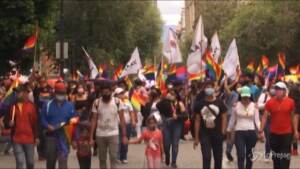 Pride a Città del Messico, migliaia di persone in piazza