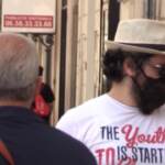 Via le mascherine all’aperto, a Roma in molti non si fidano delle varianti