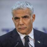 Emirati Arabi, Lapid inaugura ambasciata di Israele: “Visita storica”