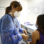 Vaccini, oltre 18 milioni italiani immunizzati: 33,50 % popolazione over 12
