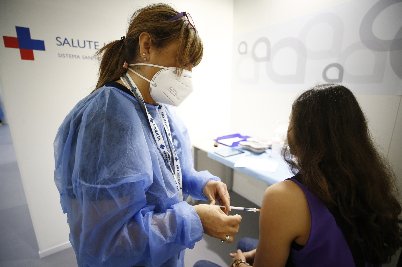 Vaccini, oltre 18 milioni italiani immunizzati: 33,50 % popolazione over 12