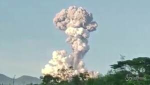 Costa Rica, ripresa l’eruzione del vulcano Rincon de la Vieja