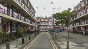 Euro 2020: Inghilterra-Germania, un intero quartiere di Londra tappezzato di bandiere