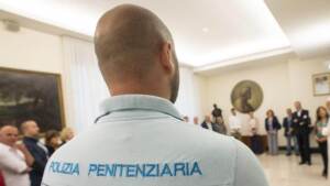 Carceri, Cartabia: “A Santa Maria Capua Vetere oltraggio a dignità persona e divisa”. Sospesi i 52 indagati