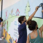 Torino, gli studenti di Settimo Torinese realizzano primo murale ‘mangia smog’