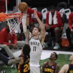 Nba, finali di conference: Milwaukee batte gli Hawks di Gallinari e si porta sul 3-2