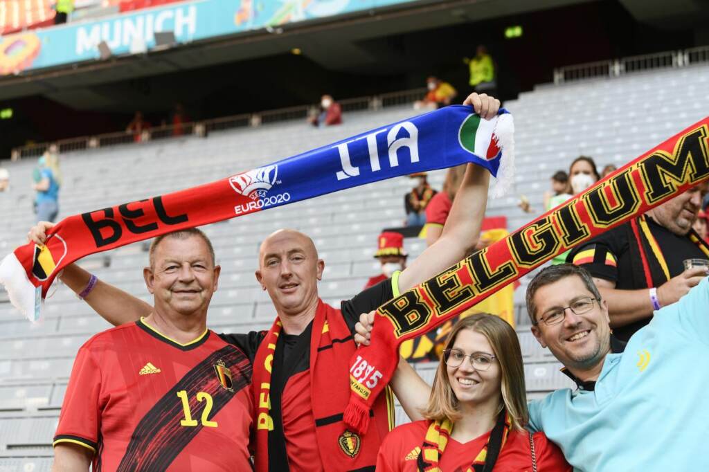 Galleria foto 'Euro 2020, Belgio-Italia: i giocatori in ginocchio contro il razzismo' - foto 8