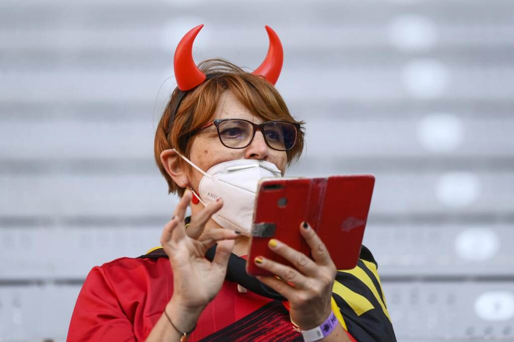 Galleria foto 'Euro 2020, Belgio-Italia: i giocatori in ginocchio contro il razzismo' - foto 12