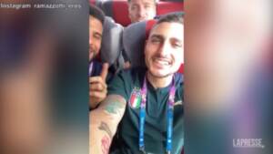 Euro 2020: gli azzurri sul pullman cantano ‘Più bella cosa’