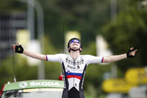 Tour de France: Mohoric vince settima tappa a Le Creusot