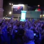 Roma, la festa dei tifosi azzurri per la vittoria dell’Italia in piazza del Popolo