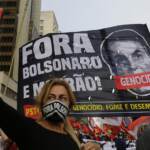 Brasile, proteste contro Bolsonaro dopo scandalo vaccini: Impeachment subito