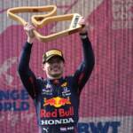 GP Austria, Verstappen concede il bis e allunga. Hamilton fuori dal podio