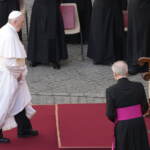 Il Papa in buone condizioni dopo lungo intervento. Ora almeno 7 giorni di degenza