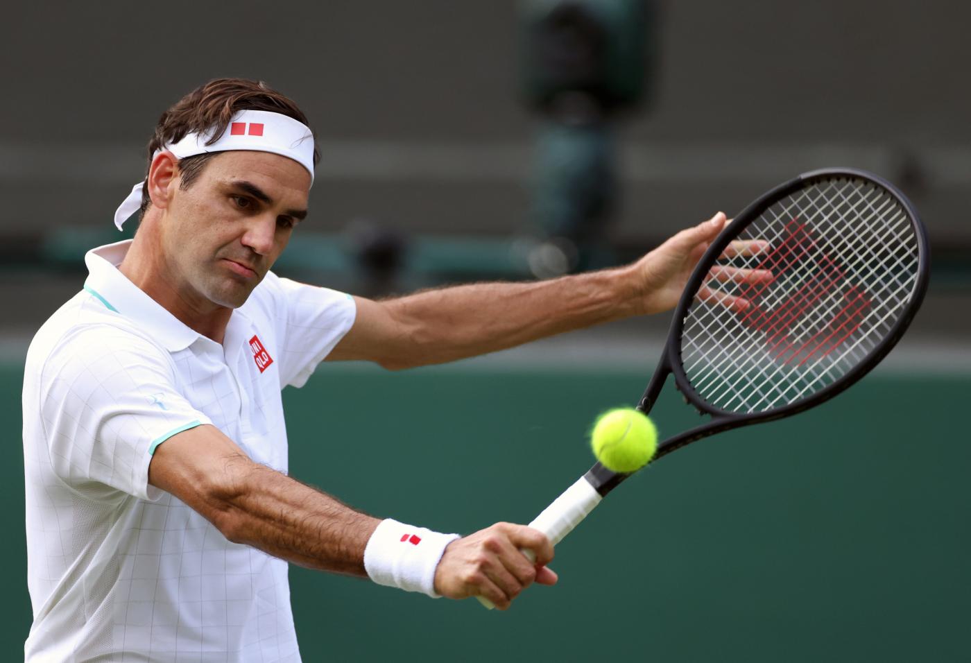 Tennis, Wimbledon: Federer ai quarti, Sonego travolto in 3 set